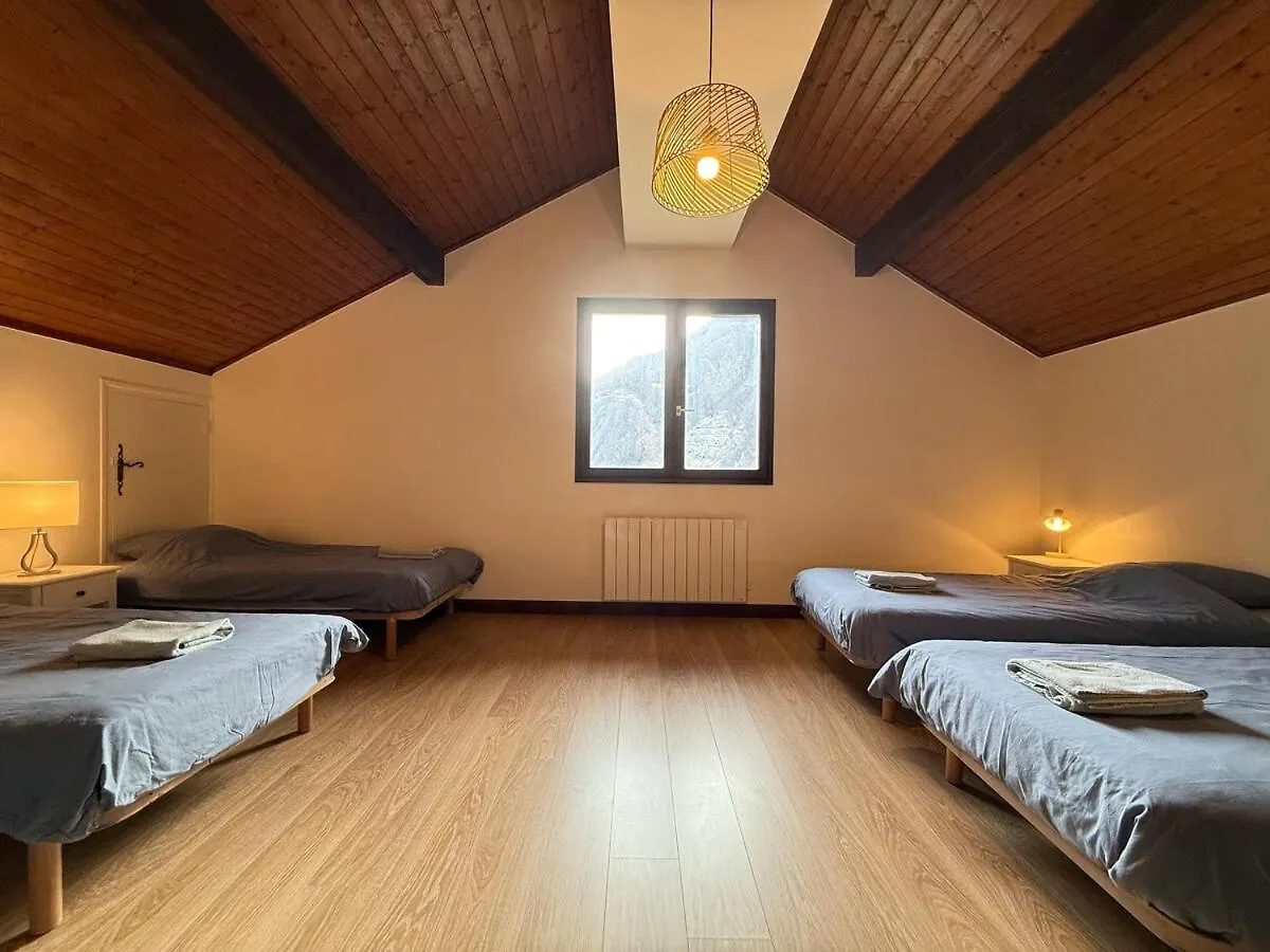 Duplex 15 Pers-Proche Grands Cols-Garage Apartment Saint-Martin-de-la-Porte France