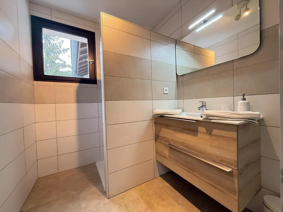 Duplex 15 Pers-Proche Grands Cols-Garage Apartment Saint-Martin-de-la-Porte France